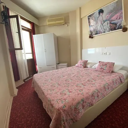 Kaan Otel בית אירוח